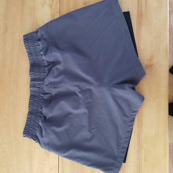 Tag Athletica Shorts - Picture 2 of 5